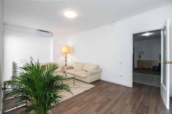 Sagarda Familia Private Sunny Room บาร์เซโลนา ภายนอก รูปภาพ